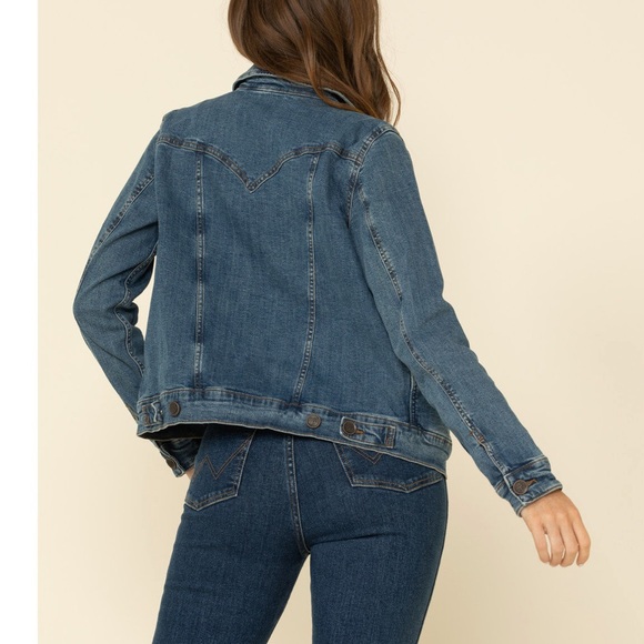 Wrangler Women's Classic Indigo Jean Jacket - Picture 5 of 9